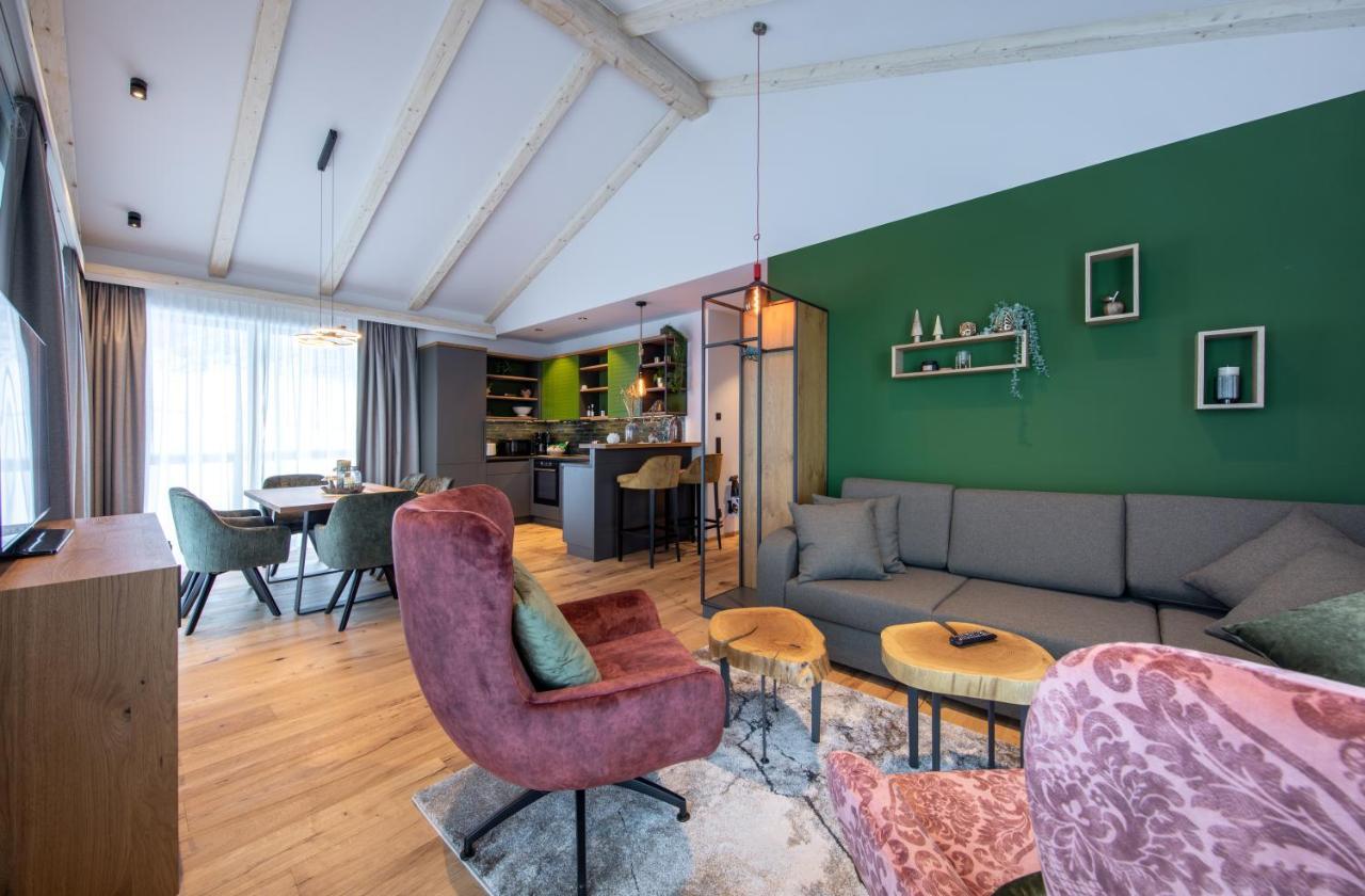 Hoeflehner Premium Eco Lodge Haus im Ennstal Exteriör bild