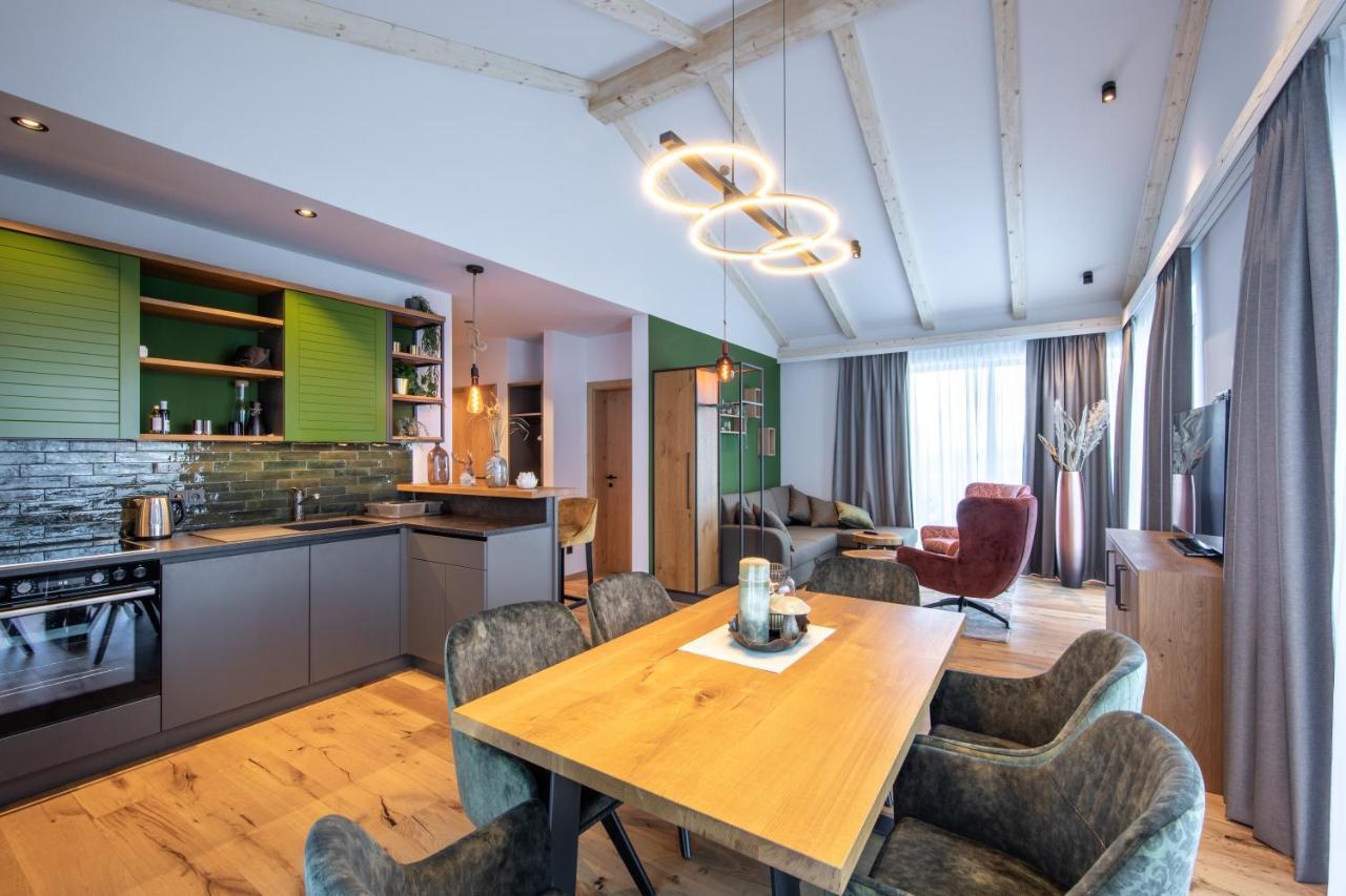 Hoeflehner Premium Eco Lodge Haus im Ennstal Exteriör bild